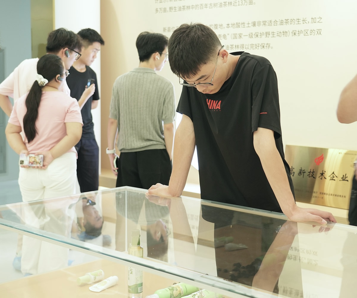 红城学子家乡行 青春聚力看绿达｜走进绿达山茶油观摩特色产业发展插图2