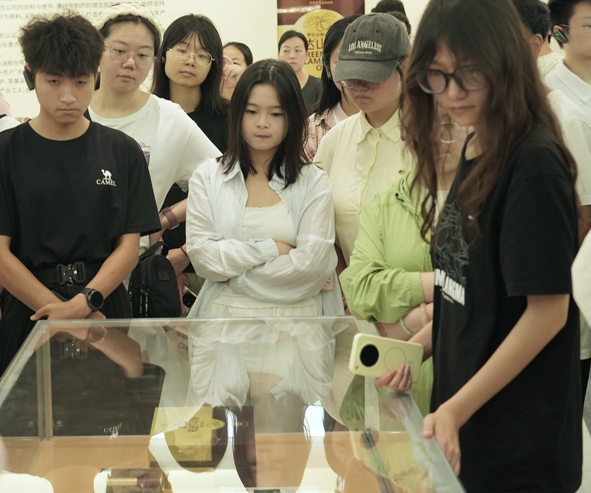 红城学子家乡行 青春聚力看绿达｜走进绿达山茶油观摩特色产业发展插图1